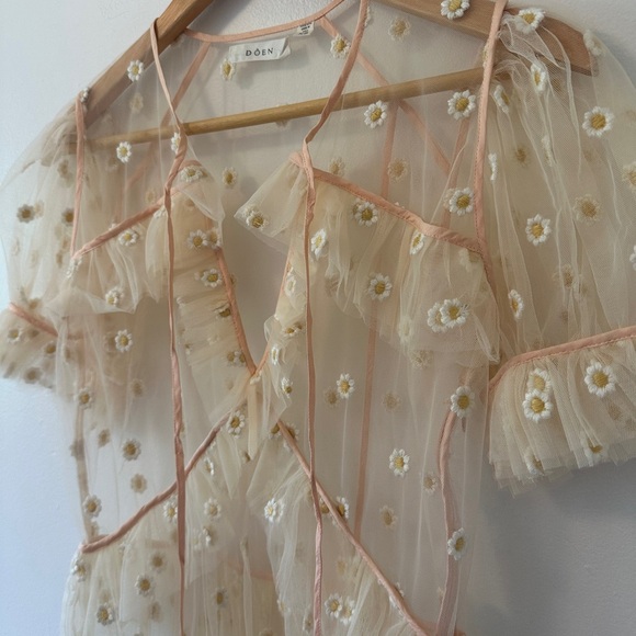 Doen Zelda Sheer Floral Maxi Dress in Faded Peach - Size XS - Picture 6 of 14